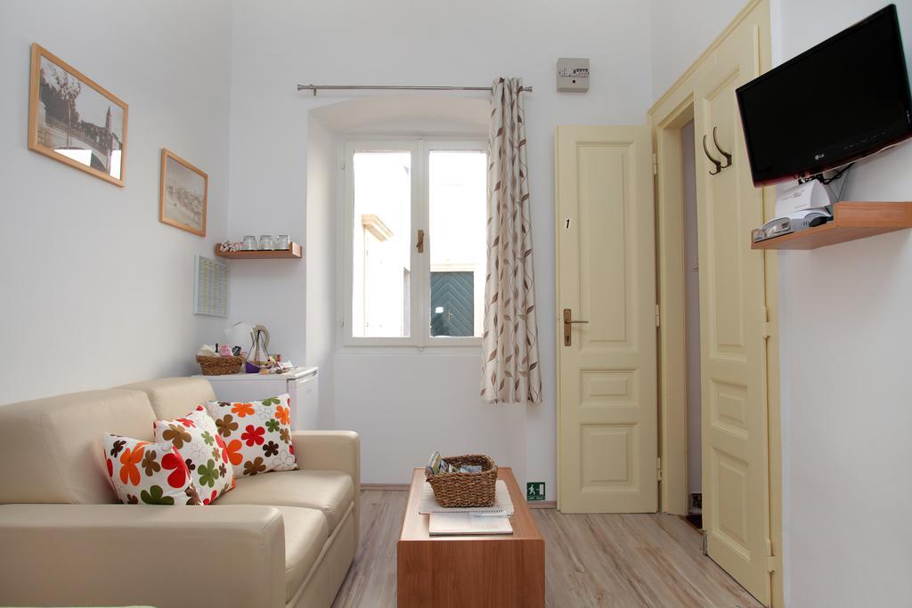Room Mira Trogir Exterior photo