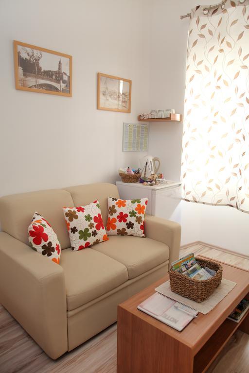 Room Mira Trogir Exterior photo