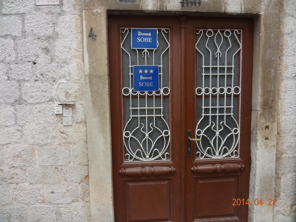 Room Mira Trogir Exterior photo